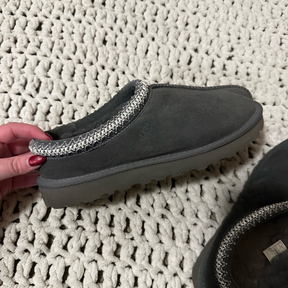 UGG Women's Charcoal Tasman